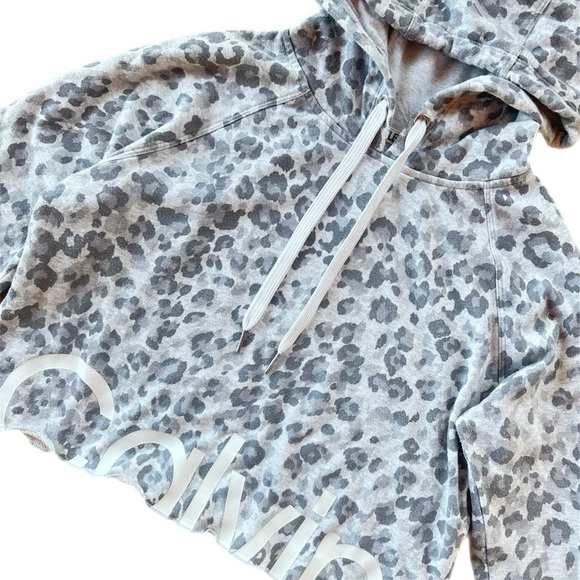 Calvin Klein Women’s Grey Leopard Cropped  Hoodie Sweatshirt Small - Picture 2 of 5